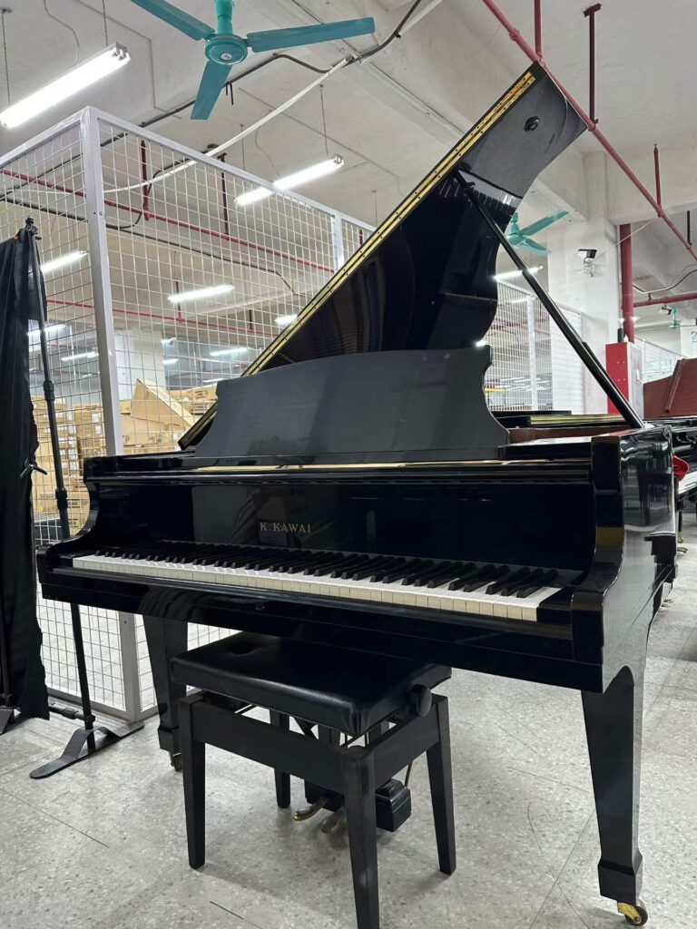 カワイ KG-2C 中古グランドピアノ 外観の実物写真 - ピアノ専門査定・買取