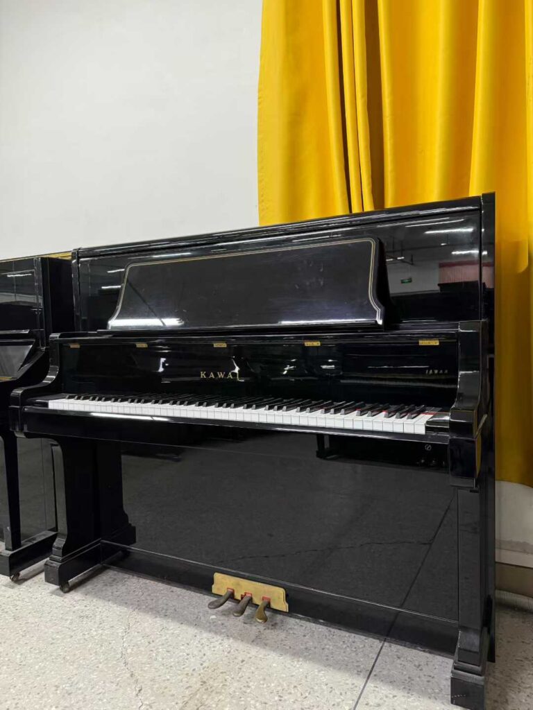 カワイ US70 中古アップライトピアノ 外観の実物写真 - ピアノ専門査定・買取